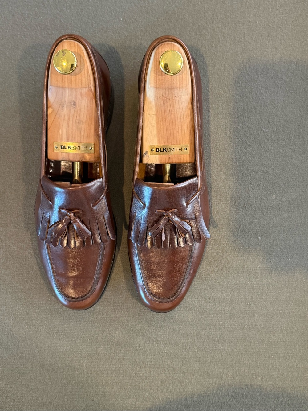Ferragamo Men’s Brown Leather Tassel Kiltie Loafers - Picture 4 of 6